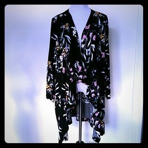 Kimono black watercolor freesia jacket.